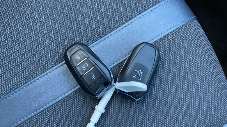 Peugeot 2008 1.2 PureTech 130 Allure 5dr Petrol Estate